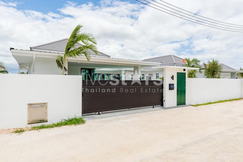 Luxury Modern Pool Villas for Sale at Botanica Hua Hin – Dream Homes in a Green Oasis 2339068025