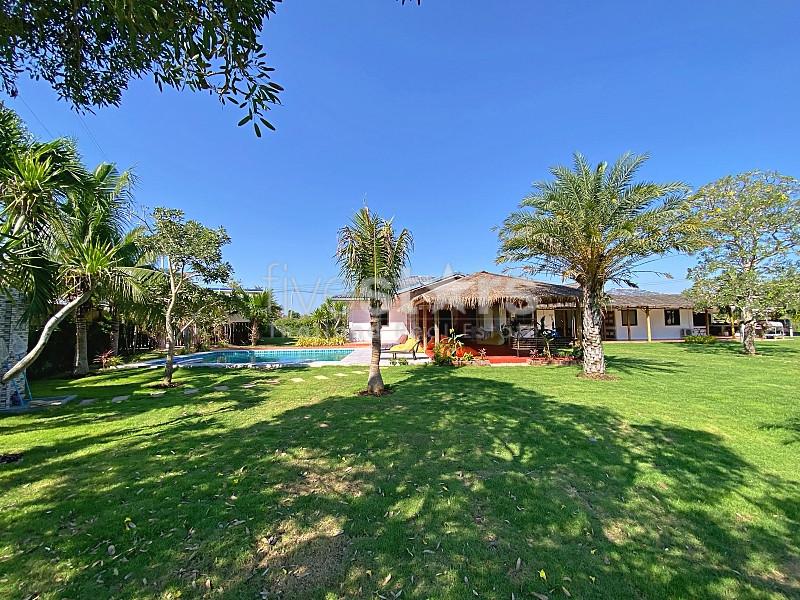 Family 4-Bedroom Farmhouse with Guest House, 6 Rai of Land, and Private Fishing Lake for Sale in Paknampran 3849804206