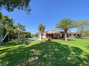 Family 4-Bedroom Farmhouse with Guest House, 6 Rai of Land, and Private Fishing Lake for Sale in Paknampran 3849804206