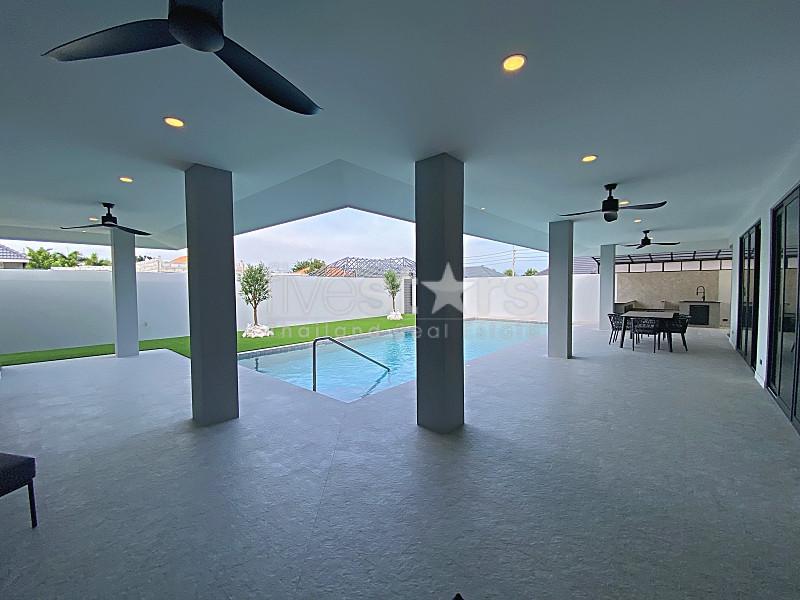 Elegant 4-Bedroom Private Pool Villa for Sale in Huana, Soi 116, Hua Hin 840584393