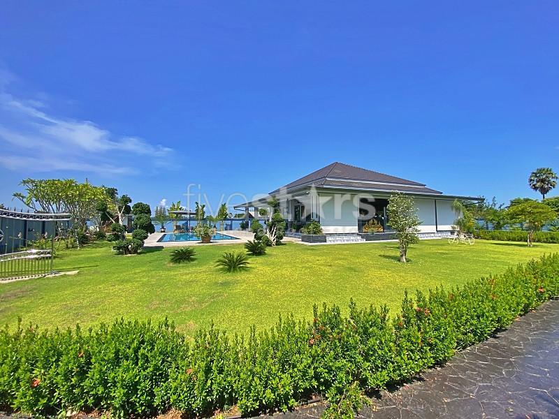 Modern 3-Bedroom Farmhouse with Guesthouse for Sale on 2 Rai in Paknampran 2893994346