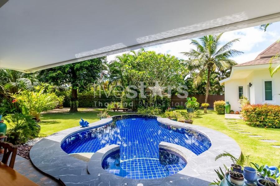 Stunning 3 Bedroom Pool Villa for Sale in Hua Hin with Large Tropical Garden and Guesthouse 121760338