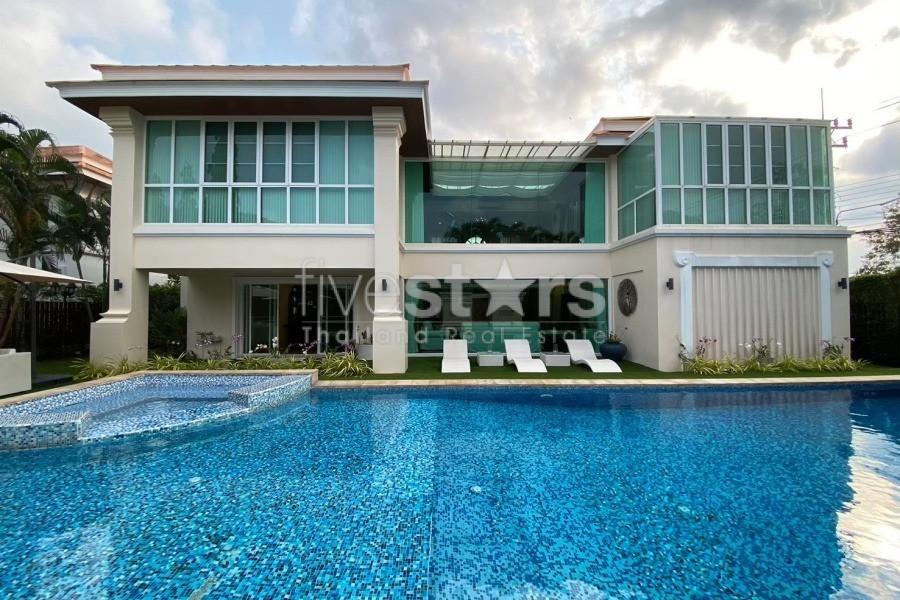 Stunning 5-Bedroom Villa with Mountain Views, Near Sainoi Beach in Hua Hin 3094931681