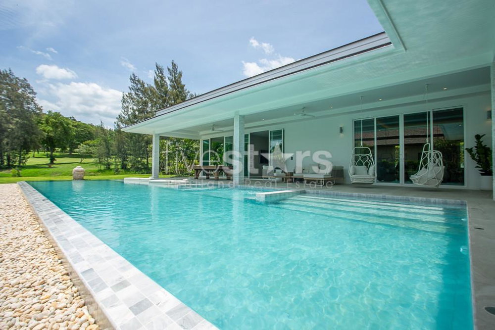 Luxurious 4-Bedroom Pool Villa for Sale on Palm Hills Golf Course 3481262199