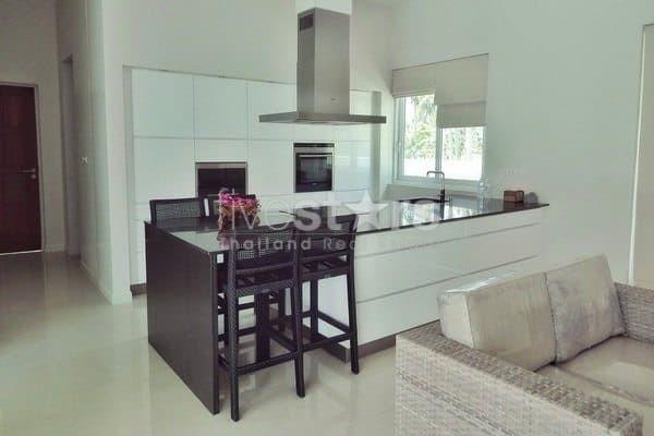 Luxury 4 Bedroom Villa in Sam Roi Yod 639401282