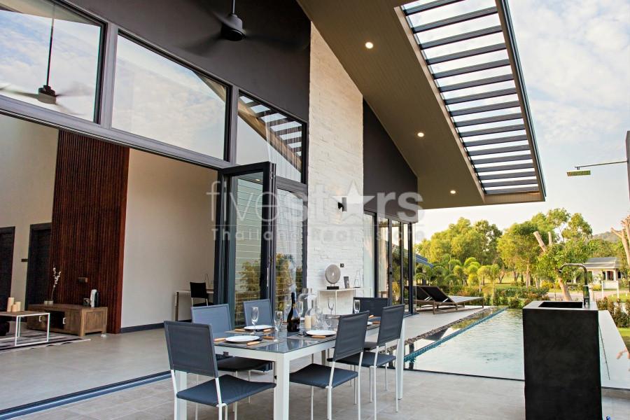 Sanctuary Lakes : 3 Bedroom Luxury Pool Villa in Hua Hin 1332590732