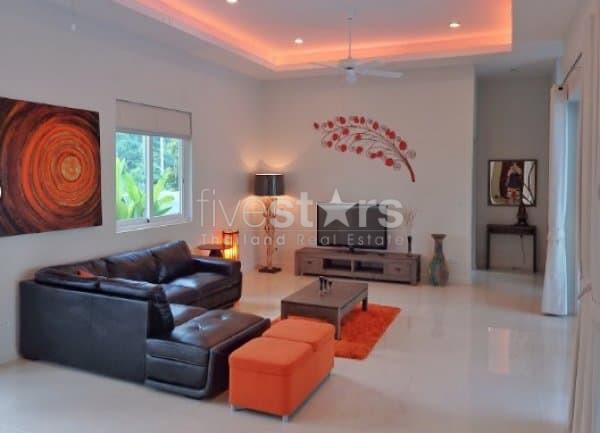 White Beach Villas : Coconut Villa E 1207991445