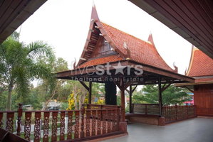 Modern/Traditional 4 Bedroom Pool Villa 917569576