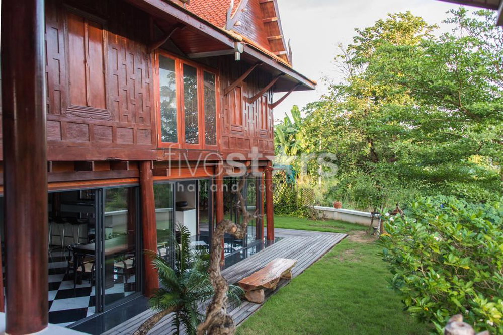 Modern/Traditional 4 Bedroom Pool Villa 917569576