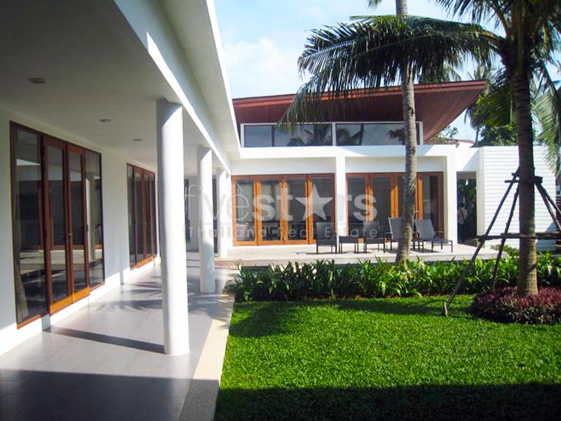Executive 3 Bed Luxury Pool Villa by the Sea 4196695788