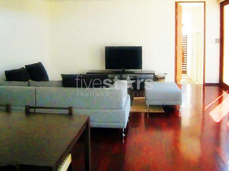 Executive 3 Bed Luxury Pool Villa by the Sea 4196695788