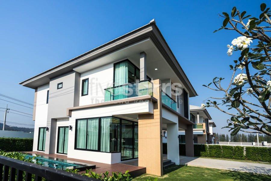 Modern Luxury 2 Storey House close to Town 2471869218
