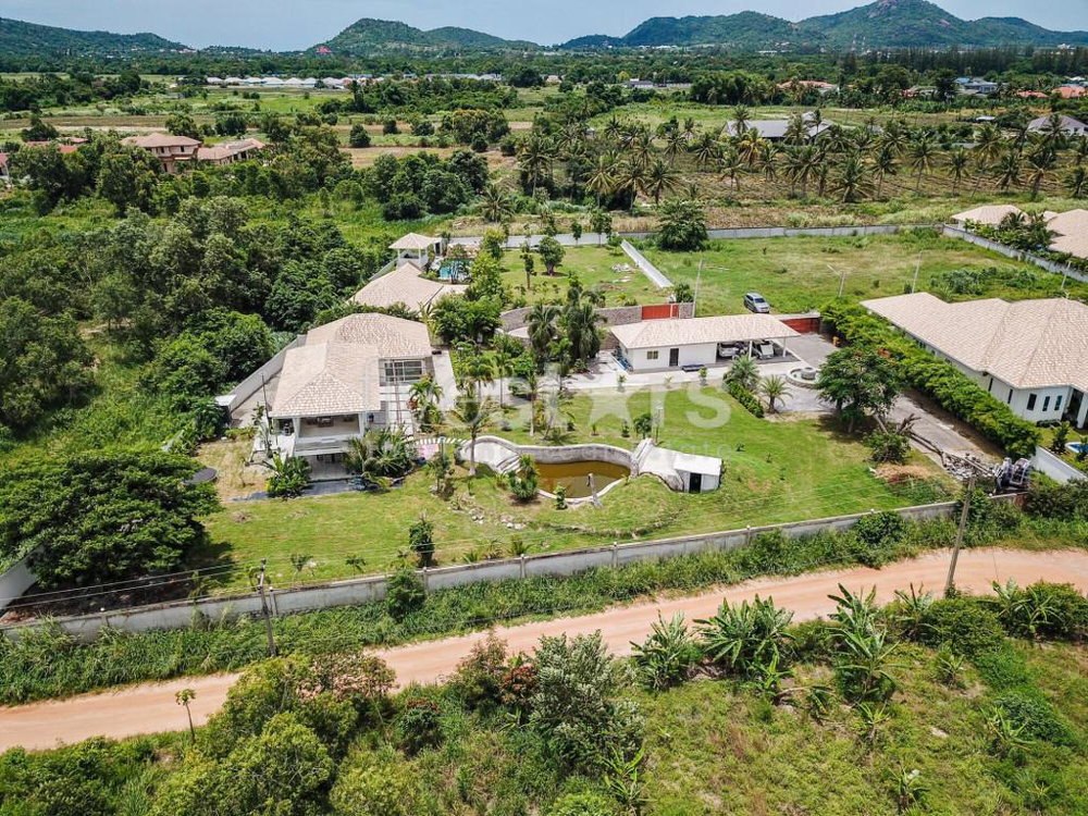 5 Bedroom House On Large Land Plot 1937789500