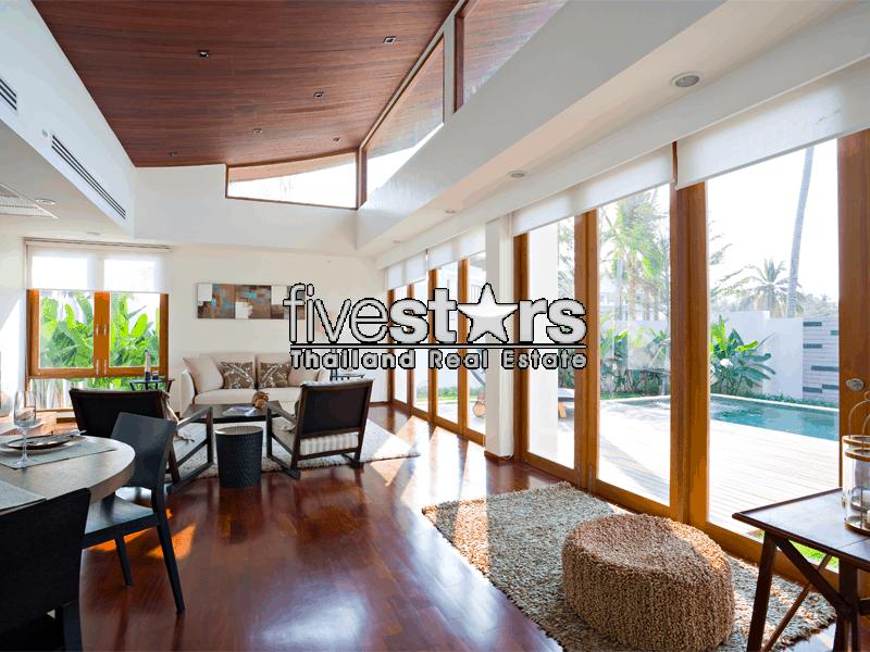 3 Bed, Modern Design Villa by the Sea 2326344270