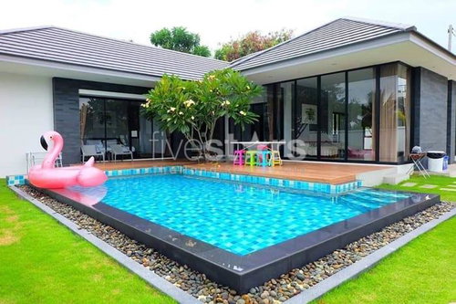 3 Bed Pool Villa only 3-4 minutes from Blu Port and the Beach 1803120911