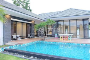 3 Bed Pool Villa only 3-4 minutes from Blu Port and the Beach 1803120911