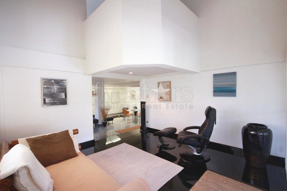 City center 3 bedroom villa walking distance from the beach 478036377