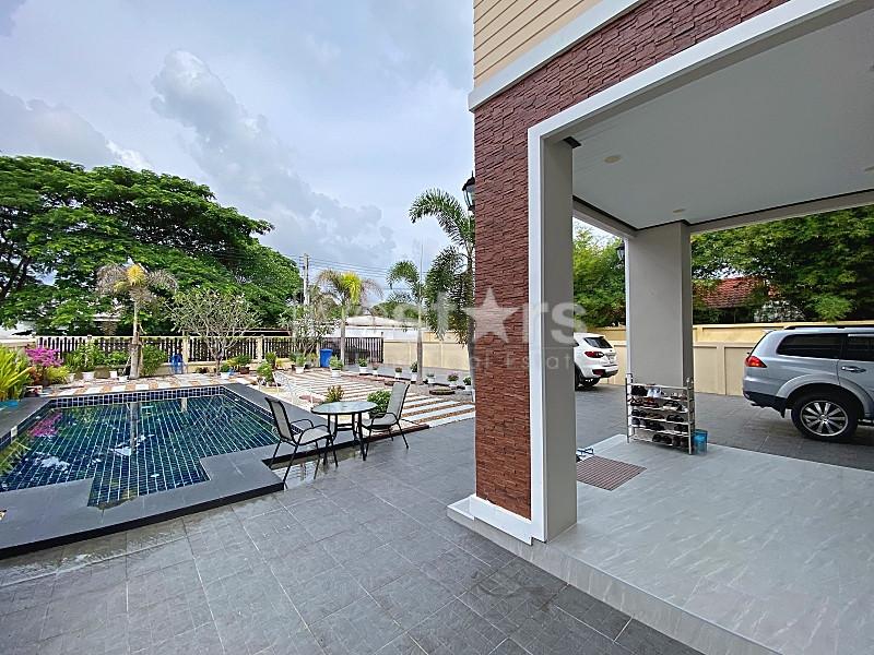 Spacious 4-Bedroom Pool Villa Near Black Mountain Golf 4112377004