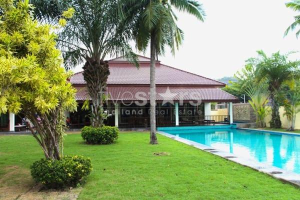 Palm Hills Golf Course : Luxury 4 Bedroom Pool Villa With Maids Quarters 3949662708