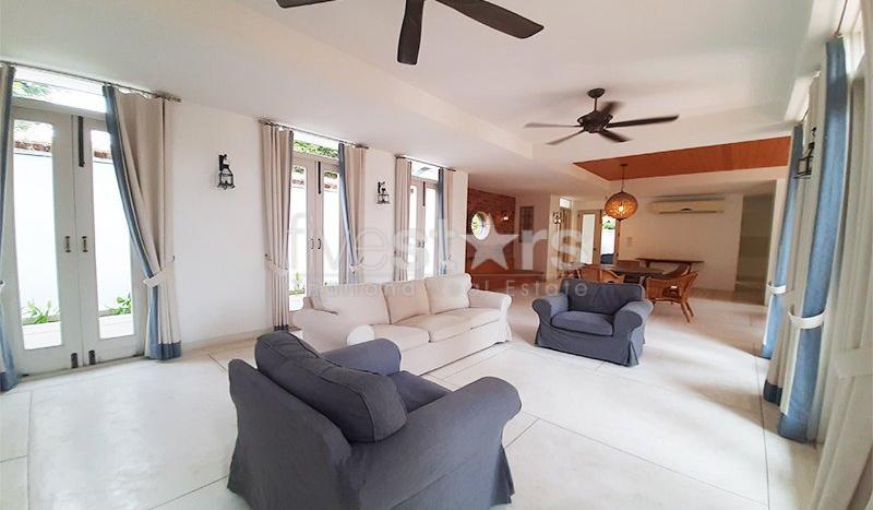 Villa for Sale near Bluport Shopping Mall 928191066