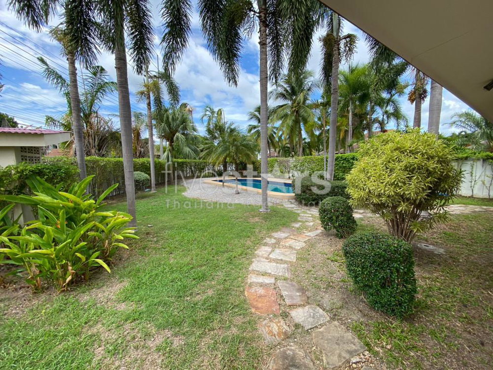 2 Story 3 Bedroom Pool Villa with Office In Bor Fai 2178702530