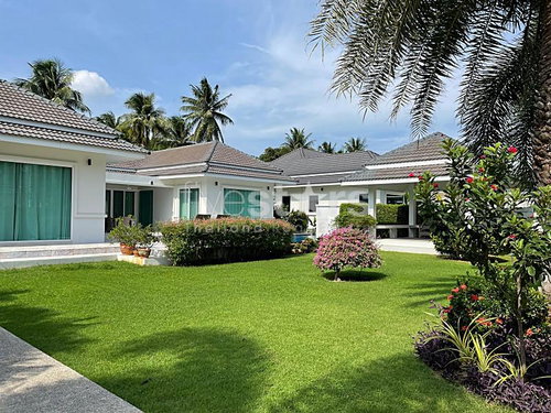 Modern Ready To Move In Pool Villa for sale in Samroiyot 800m from the Beach 1243932191