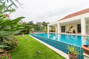 Baan Ing Phu Luxury Pool Villa with Mountain View For Sale 3392571108