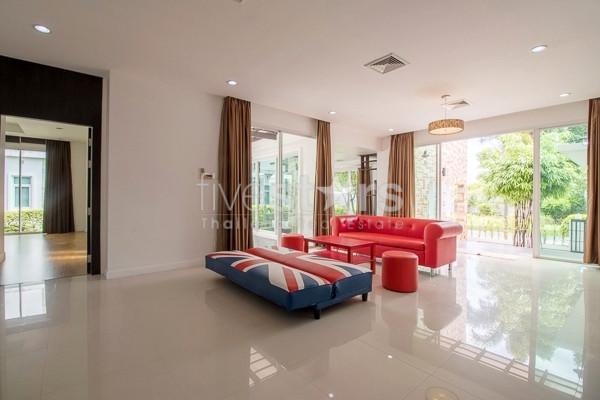 Modern 3 Bedroom Villa 1396692830