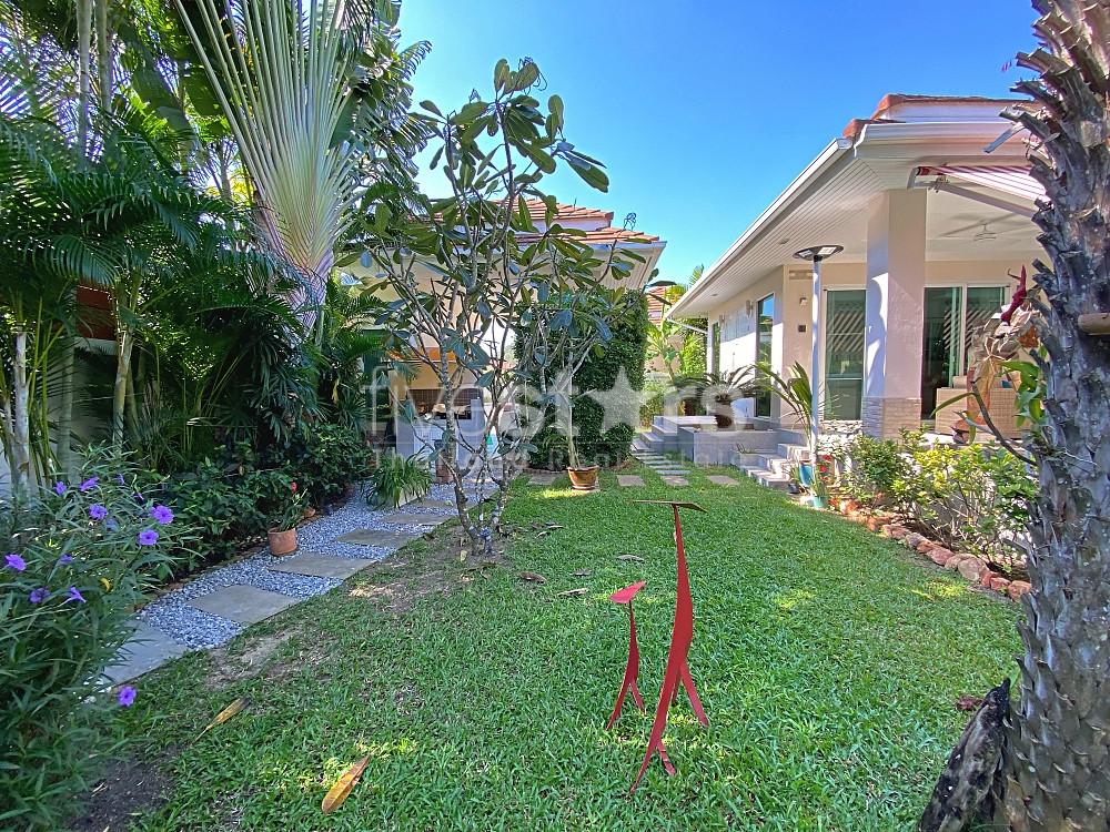 Modern 3 Bed 2 Bath Private Pool Villa For Sale in Woodlands Residence 996917386