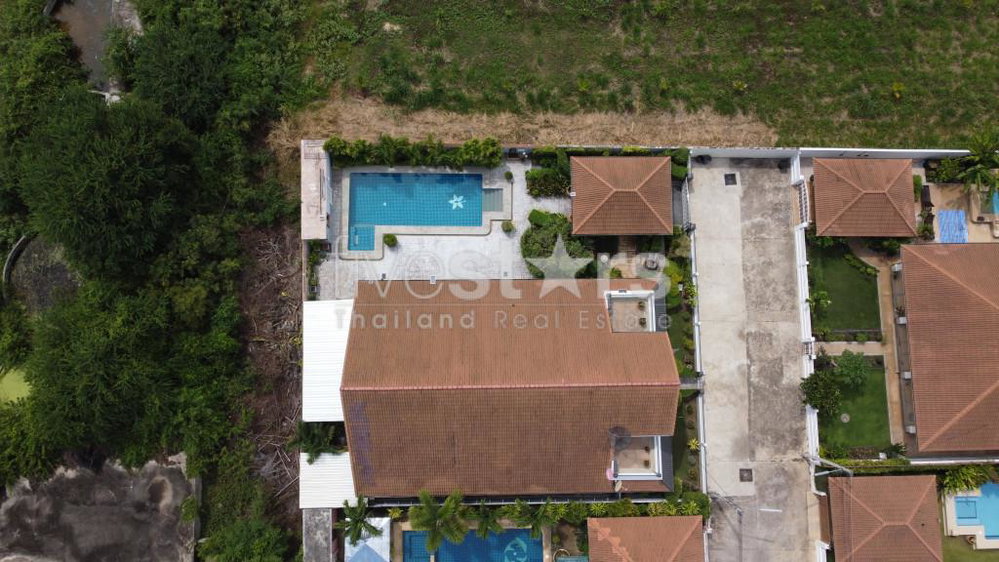 Great Condition 4 Bedroom Pool Villa Close to town 577827275