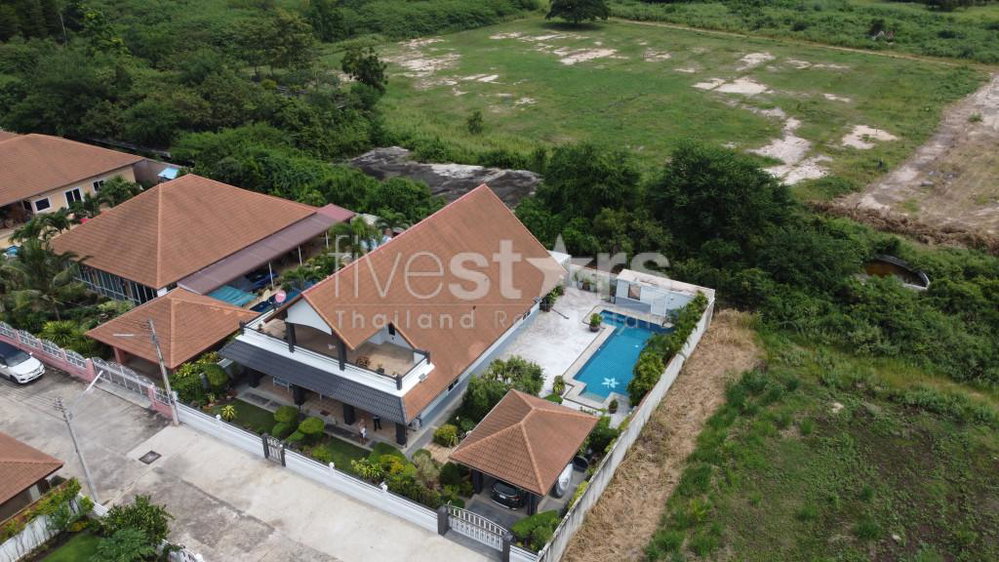 Great Condition 4 Bedroom Pool Villa Close to town 577827275