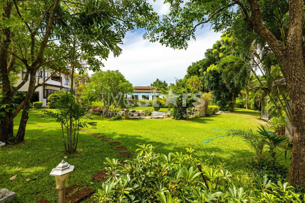 Amazing 9 bed, 8 Bath Pool Villa on Palm Hills Golf Course 3155453032