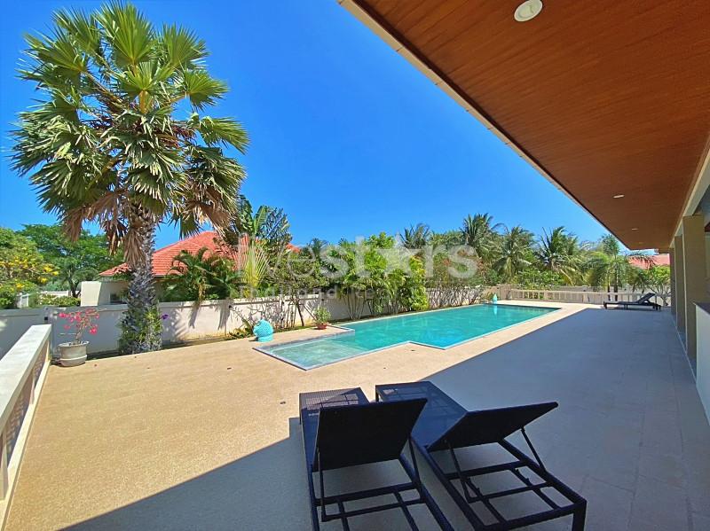 Elegant Thai-Bali Pool Villa for Sale Near Khao Kalok Beach 3908027802