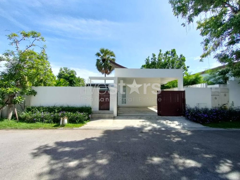 3 Bedroom Pool Villa on Beachfront Housing Development in Paknampran 25977007