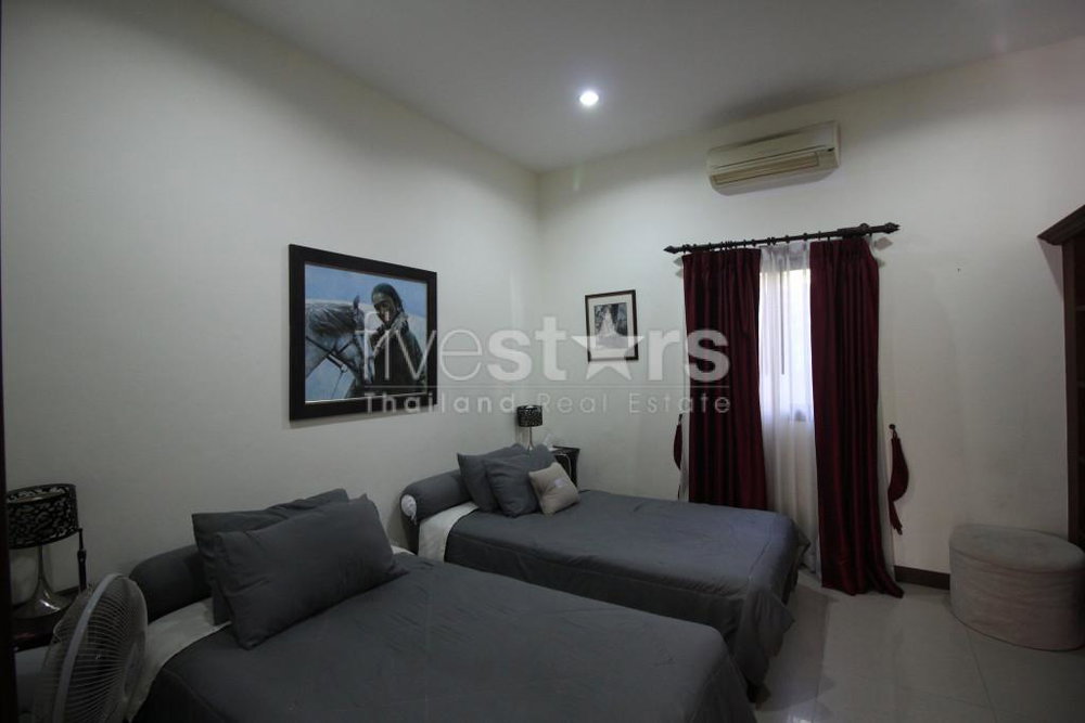 6 Bedroom Luxury Private Secure Villa For Sale 210853989
