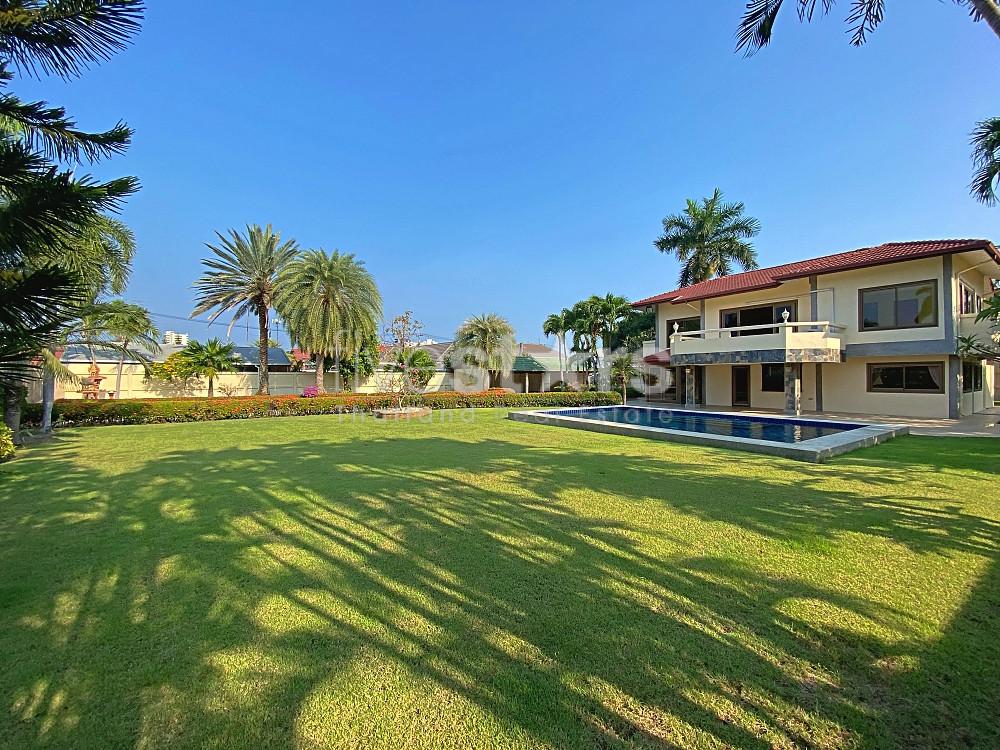 City Center 4 Bed Pool Villa on 1 Rai Land For Sale Hua Hin 2813219677