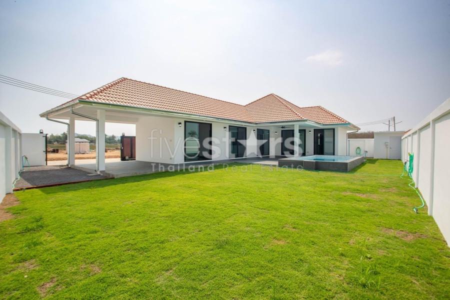Cozy 3 Bed Pool Villa For Sale in Wang Pong Hua Hin 1235235441