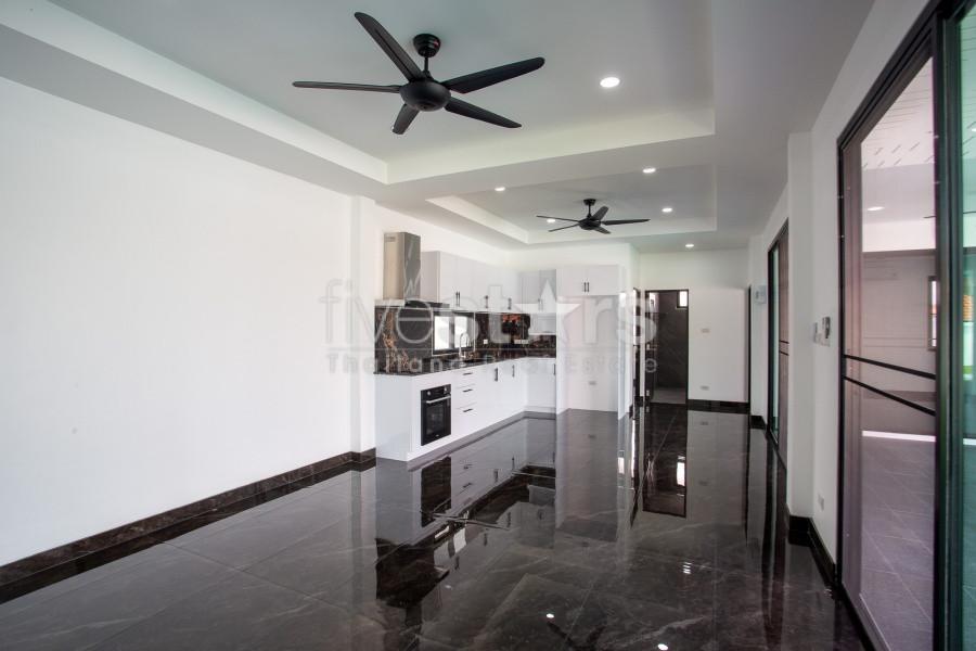 Cozy 3 Bed Pool Villa For Sale in Wang Pong Hua Hin 1235235441