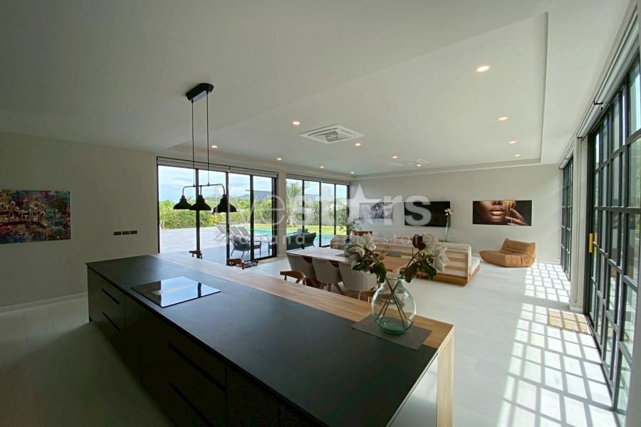 Elegant 5-Bedroom Modern Pool Villa with Mountain Views at Phu Montra K-Haad, Hua Hin 223545938