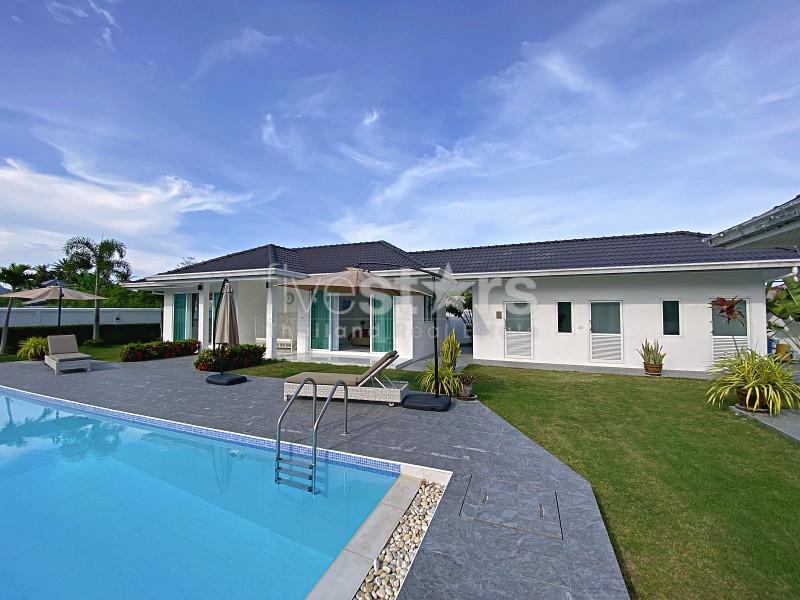Private 7-Bedroom Villa Estate with 9 Bathrooms, Guesthouse, Games Room & Pool in Hin Lek Fai – Optional Extra Land 3828395879