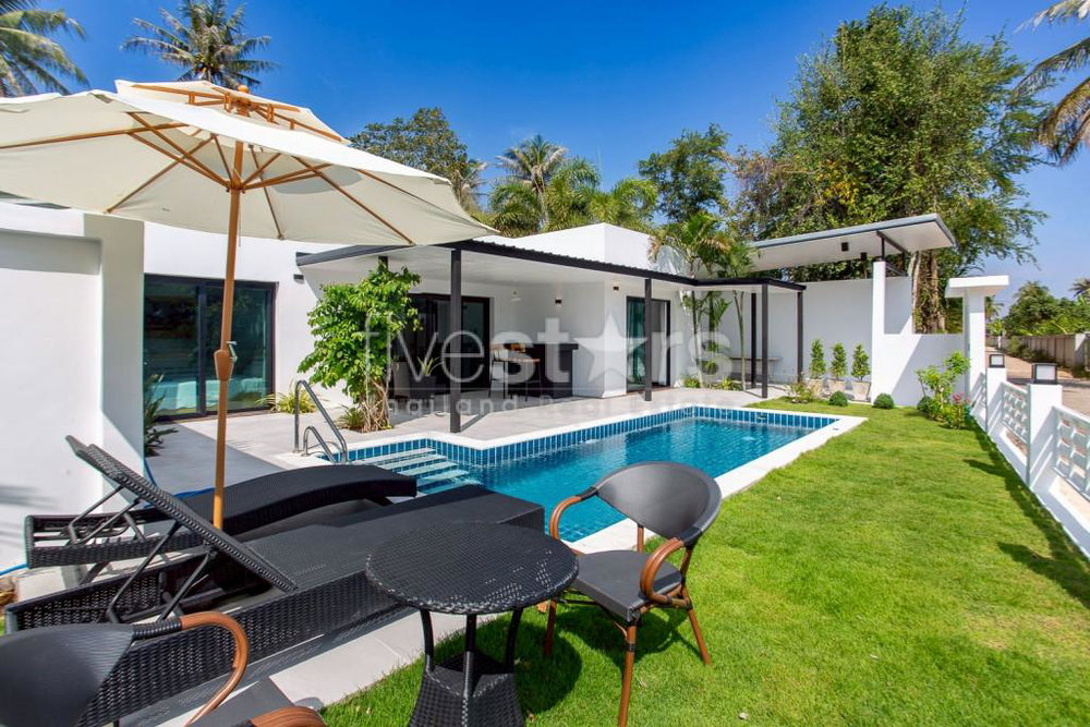 Cozy 2-Bedroom Lakeside Villa in Sampraya – Near Palm Hills Golf Club – THB 5,950,000 3424320546
