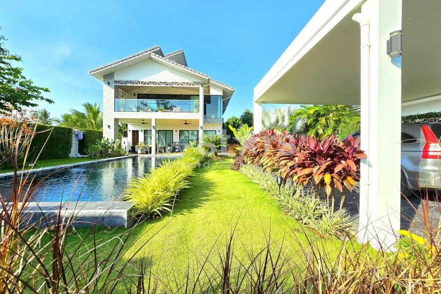 Spacious 4-Bedroom Two-Storey Pool Villa on Soi 112 with No Common Fees 4024855878