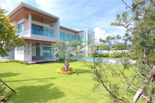 Luxury 4-Bedroom Pool Villa with 5 Bathrooms — Fully Furnished 3901466975