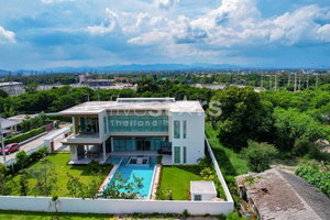 Luxury 4-Bedroom Pool Villa with 5 Bathrooms — Fully Furnished 3901466975