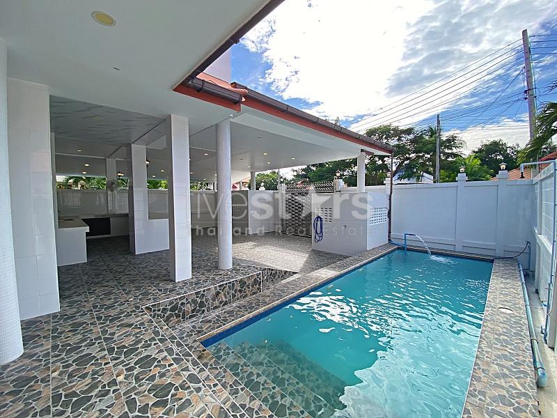 Beautifully Renovated 3-Bedroom Home Near Khao Takiap Beach 1904408805