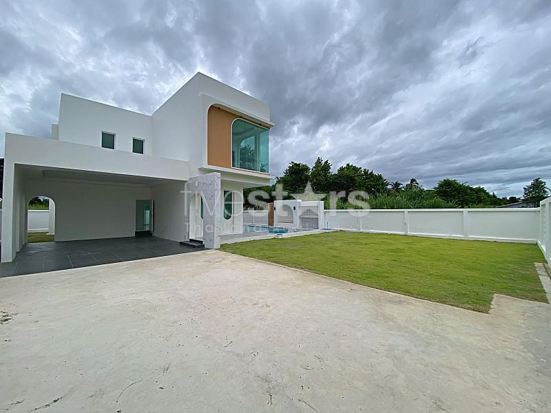 Spacious Family Pool Villa Near Black Mountain | THB 5.69M 3390092983