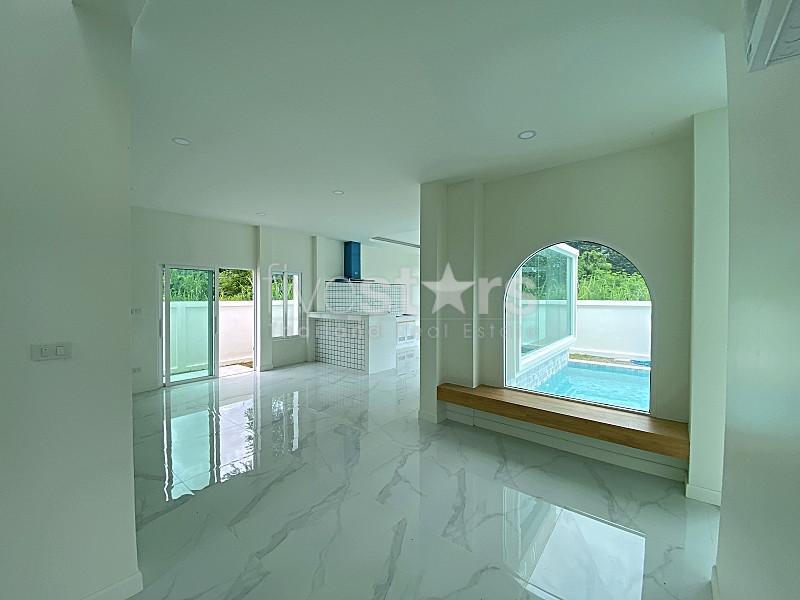 Spacious Family Pool Villa Near Black Mountain | THB 5.69M 3390092983