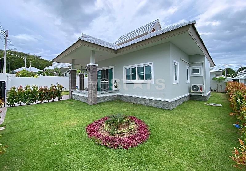Modern 3-Bedroom Villa for Sale at Emerald Valley 2459015427