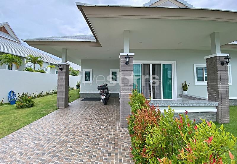 Modern 3-Bedroom Villa for Sale at Emerald Valley 2459015427