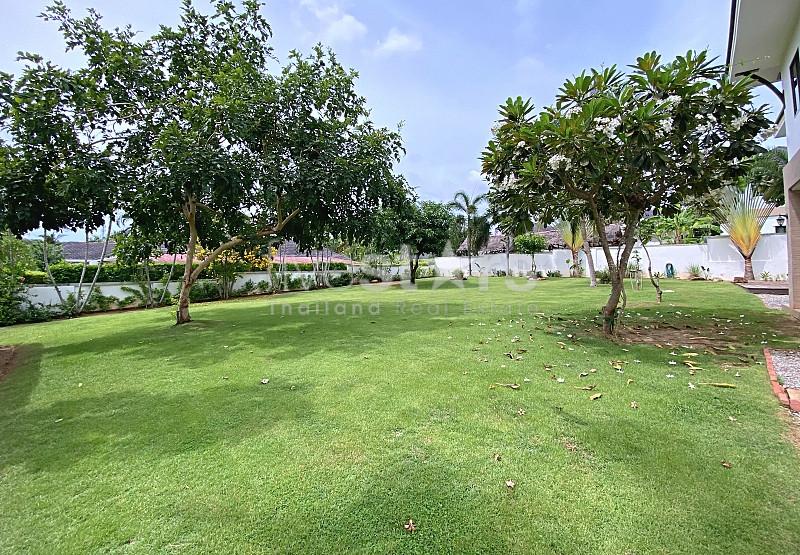 Executive 4-Bedroom Pool Villa with Guest Studio on Rare Double Plot in Khao Tao 3808128396
